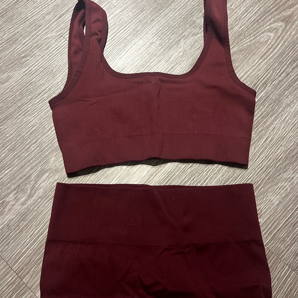 Maroon athletic set - Picture 2 of 5